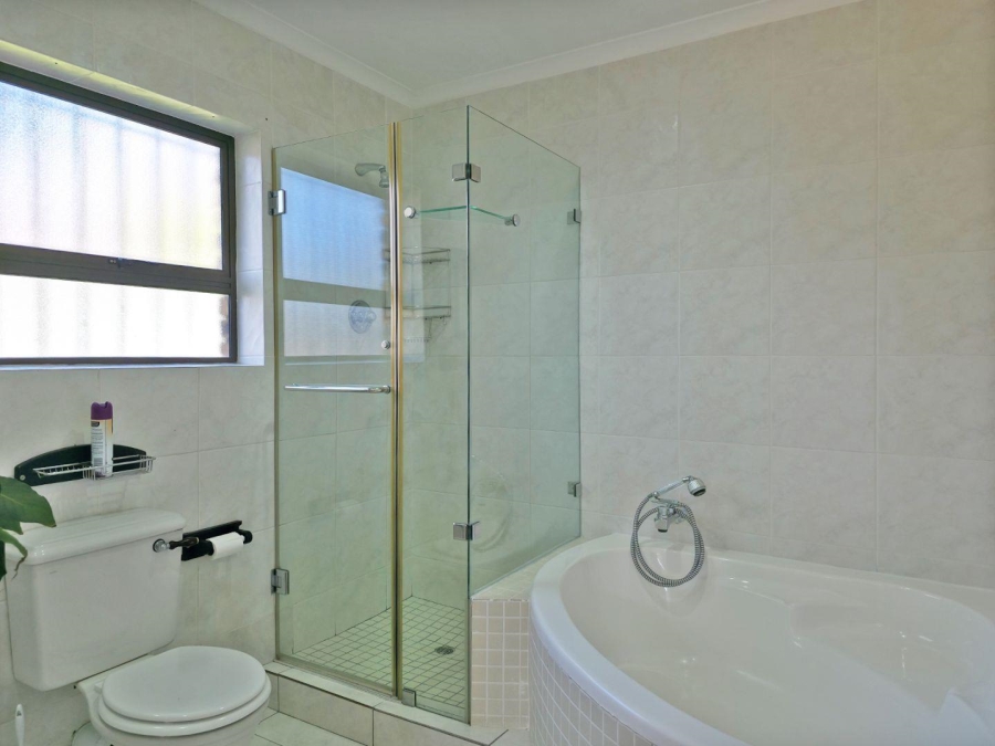 3 Bedroom Property for Sale in Kleinbosch Western Cape
